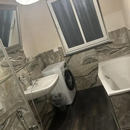 Fhs Aparthotel