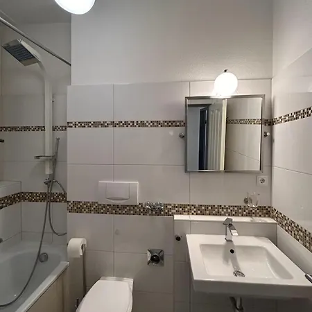 Fhs بون