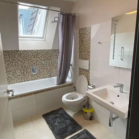 شقة فندقية Fhs 4*
