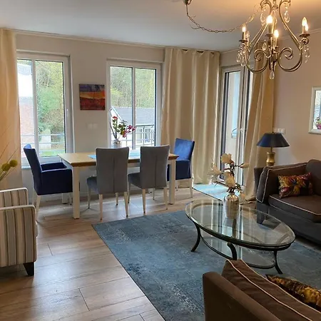 Fhs Apartmanhotel 4*