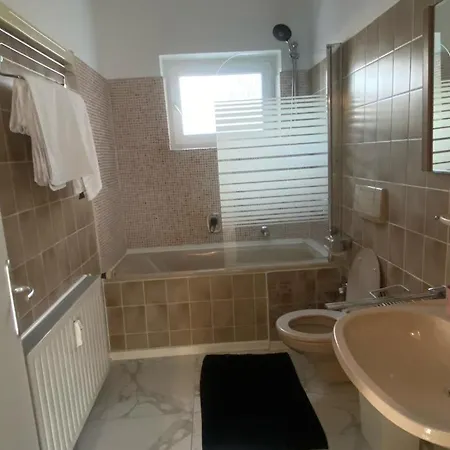 Aparthotel Fhs *