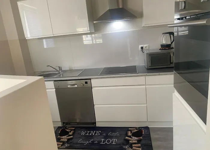 Fhs מלון דירות