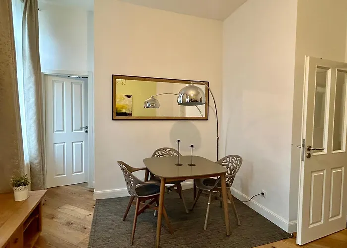 Fhs מלון דירות בון