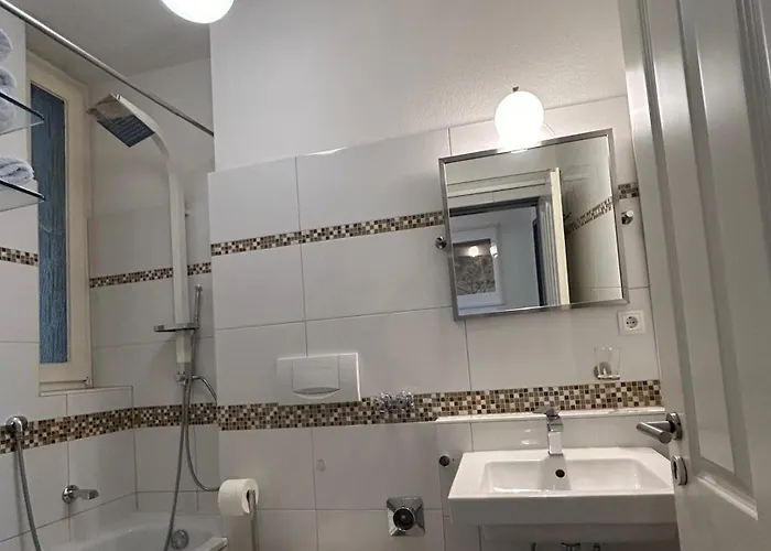 Fhs מלון דירות